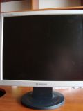 Монитор SAMSUNG в хорошем состоянии (2 фотографии)